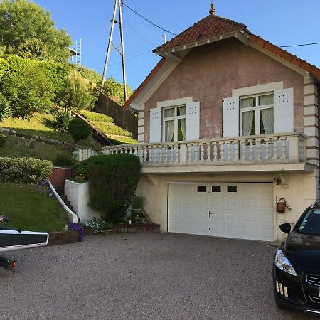 Villa Les Carlins Houlgate Bagian luar foto