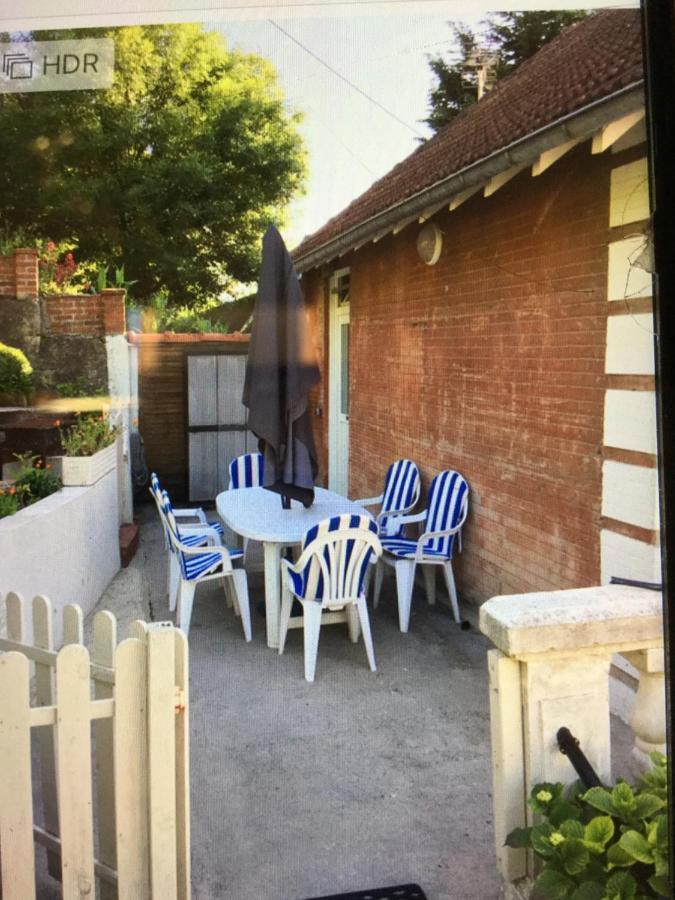 Villa Les Carlins Houlgate Bagian luar foto