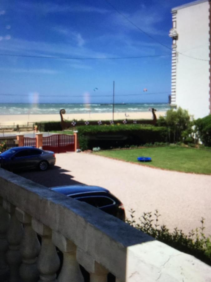 Villa Les Carlins Houlgate Bagian luar foto